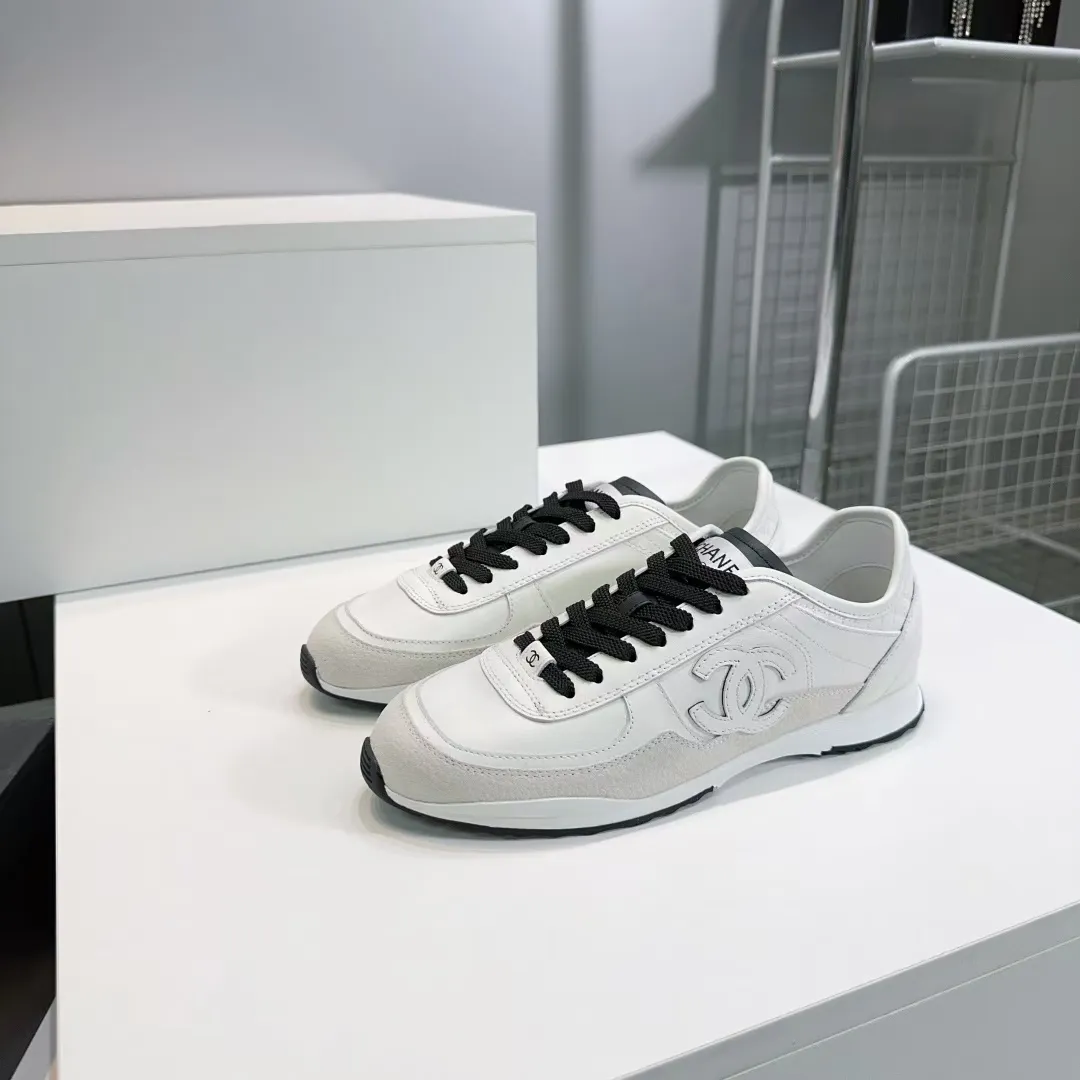 👟👟Ex-factory price 440👟👟 CHANEL Chanel 2025 new panda sneakers, color matching thick-soled casual sports shoes, upper: imported calfskin/imported suede, lining: imported sheepskin lining, outsole: TPU original outsole Size: #35-40 (40 customized, non-refundable)
